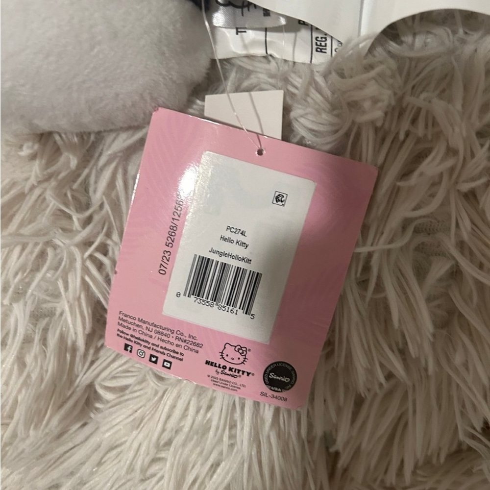 hello kitty plush - Picture 3 of 4